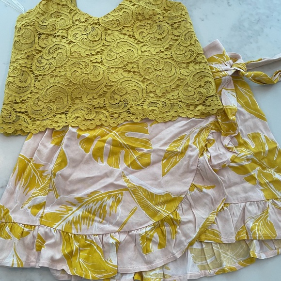 JOA lace tank crop top - Picture 8 of 8